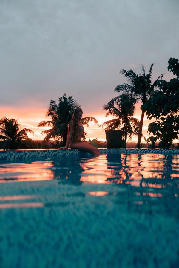 Lexias Hostel And Workspace - Siargao Catangnan Luaran gambar